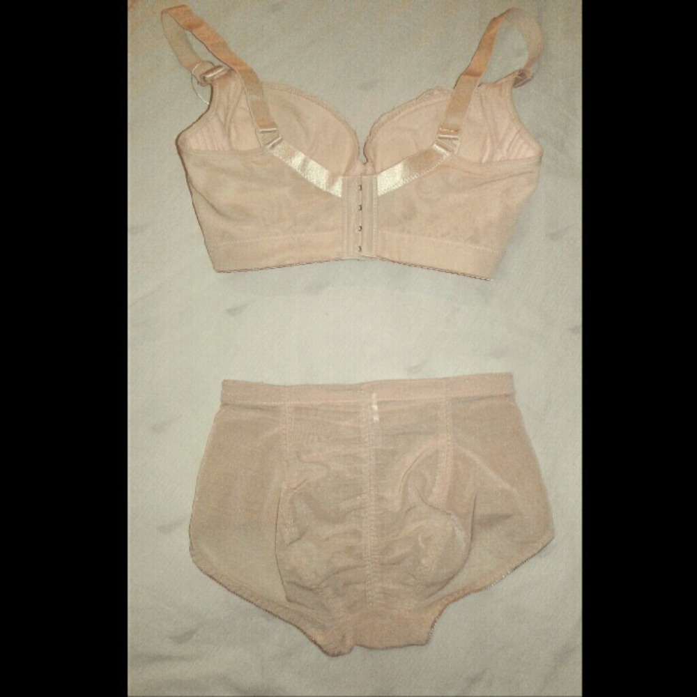 Push Up Intimate Set - Picture 2 of 2